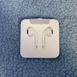 Brand New Apple EarPods With Lighting Connector