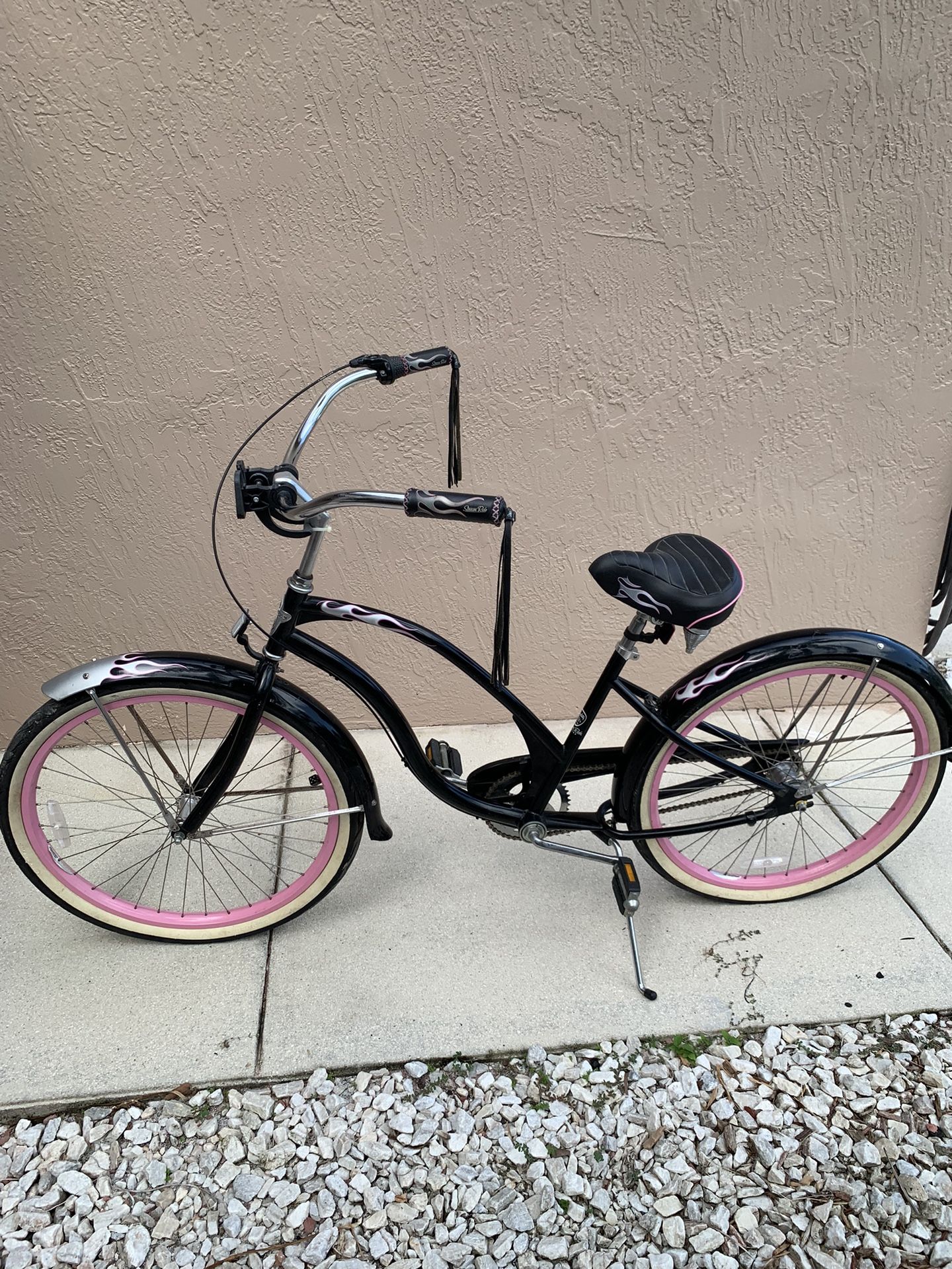 black betty electra bicycle Little 20 Step Thru ELECTRA STREAM RIDE Black/Pink 3
