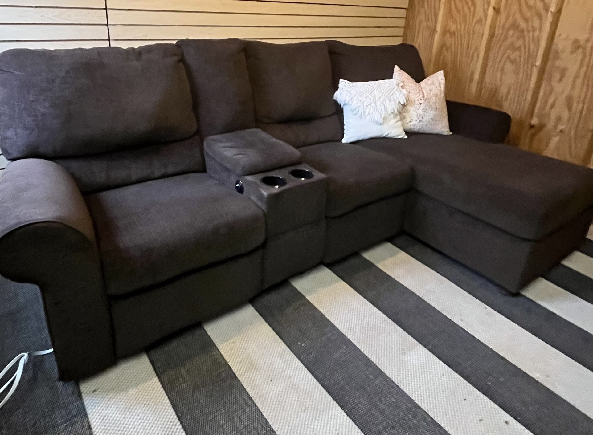 Sectional Recliner (can Deliver)