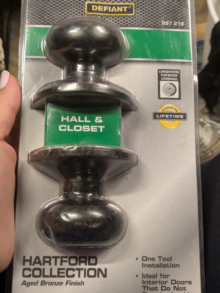 Defiant Hall And Closets Aged Bronze Finished Door Handle