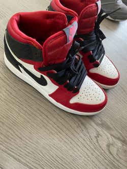 Jordan white black and red 2y