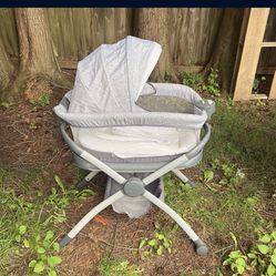 Baby Bassinet W/ Storage & changing table