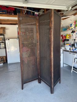 Wood privacy  screen