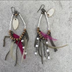 Feather And Beaded Earrings White Shell dangle 
