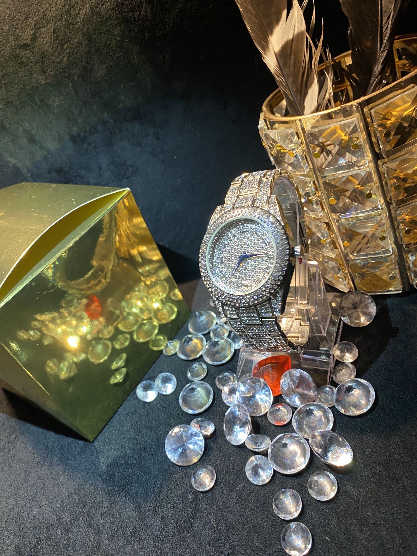 Shiny Ice Heavy Golden Gift Box(s) included Real Gold Plated, dipped in Real Gold 4x’s and 2x’s clearcoat shine protection. Stainless Steel base. Dipp