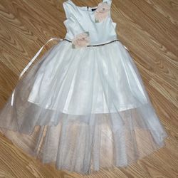 Girls party/flower girl dress Size 5