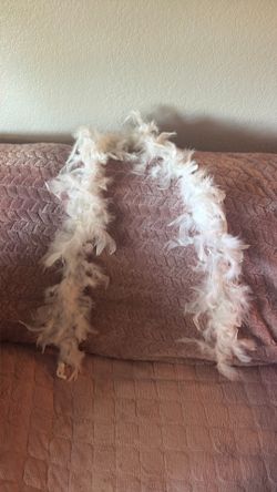 4  Feather Boas for toddler dress up