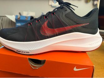 Nikes Size 11 ——Brand New——