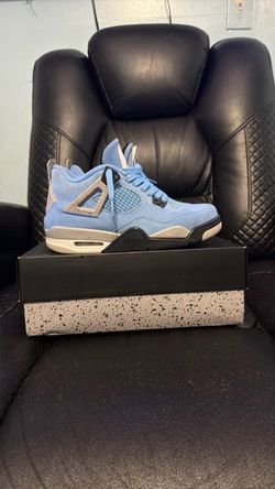 Jordan 4 University Blue