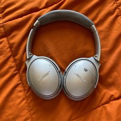 Bose Quite  Comfort Headphones 120 OBO