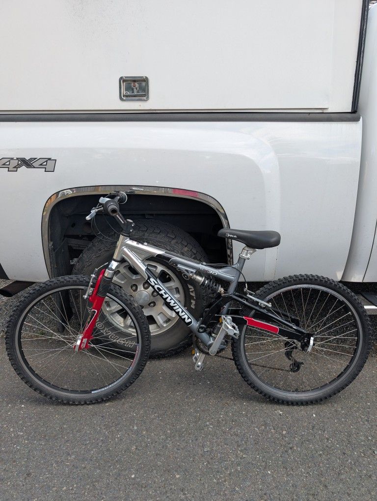 Schwinn Full Suspension Mountain Bike. 26"