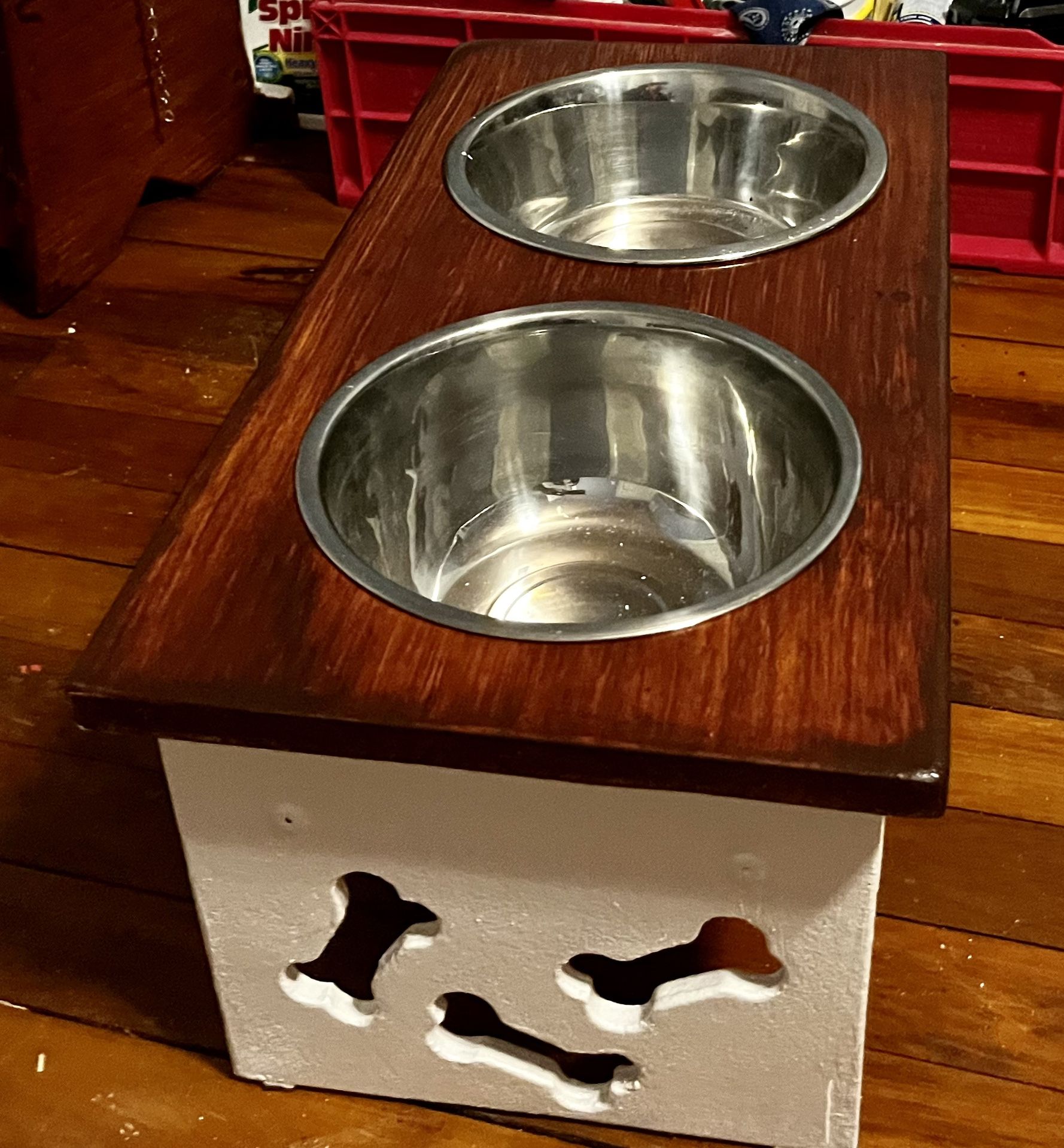 Raised Dog Food/water Dish Housing