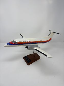 Atlantic Models United Express Embraer EMB-120 Brasilia N270UE Vintage model