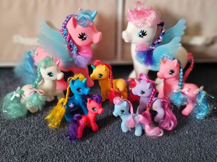 Lot Of 9 Unicorns