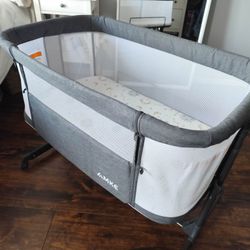 Bassinet/co-sleeper