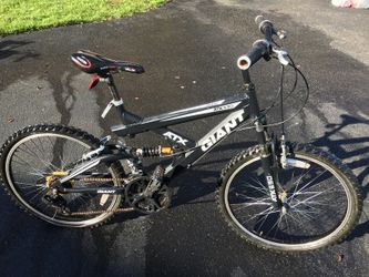 GIANT ATX 690 full suspension mountain bike 21 speed24 rear tire