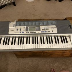Casino LK-100  Learning keyboard 
