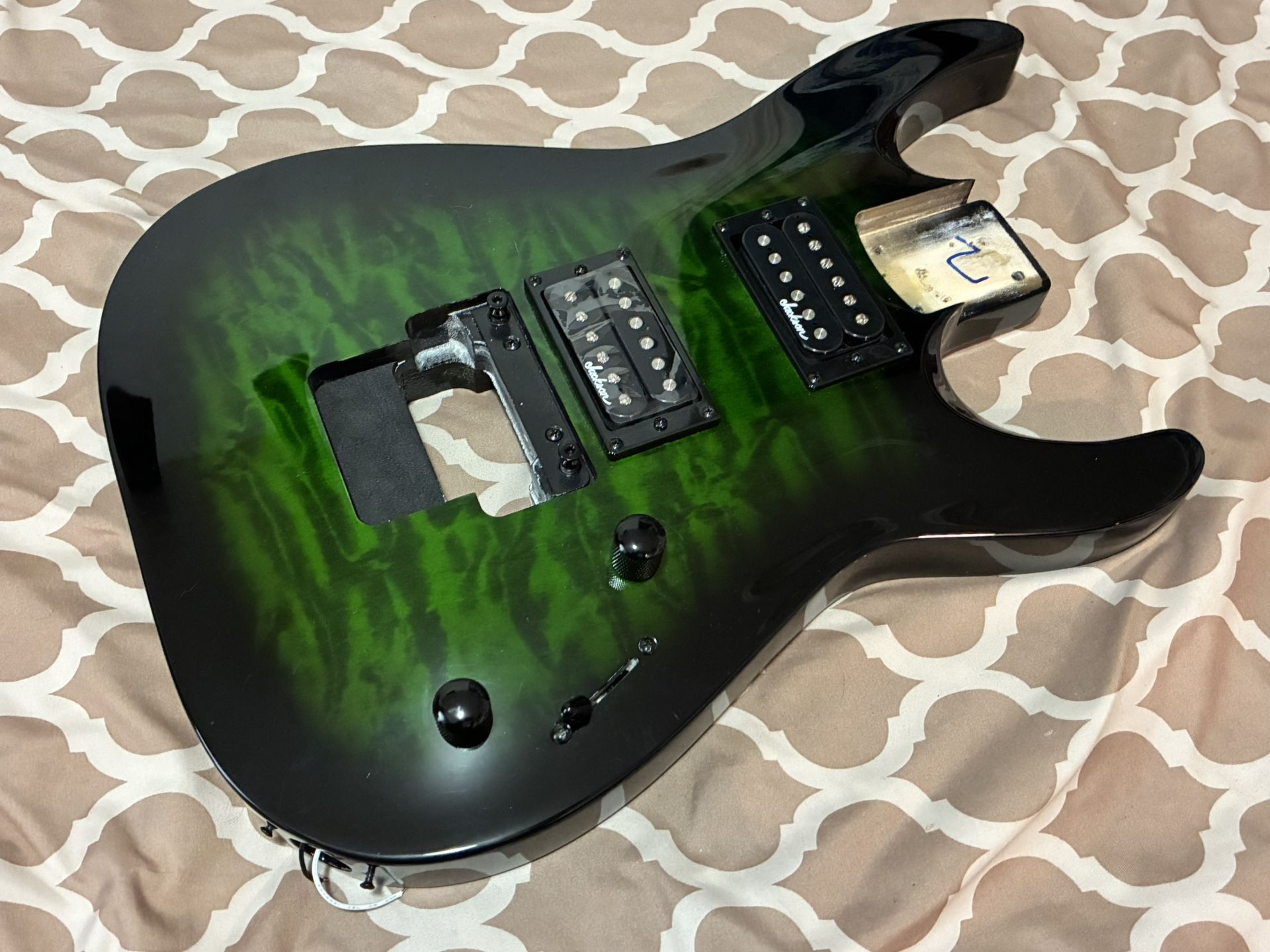 Jackson JS32Q Dinky Body