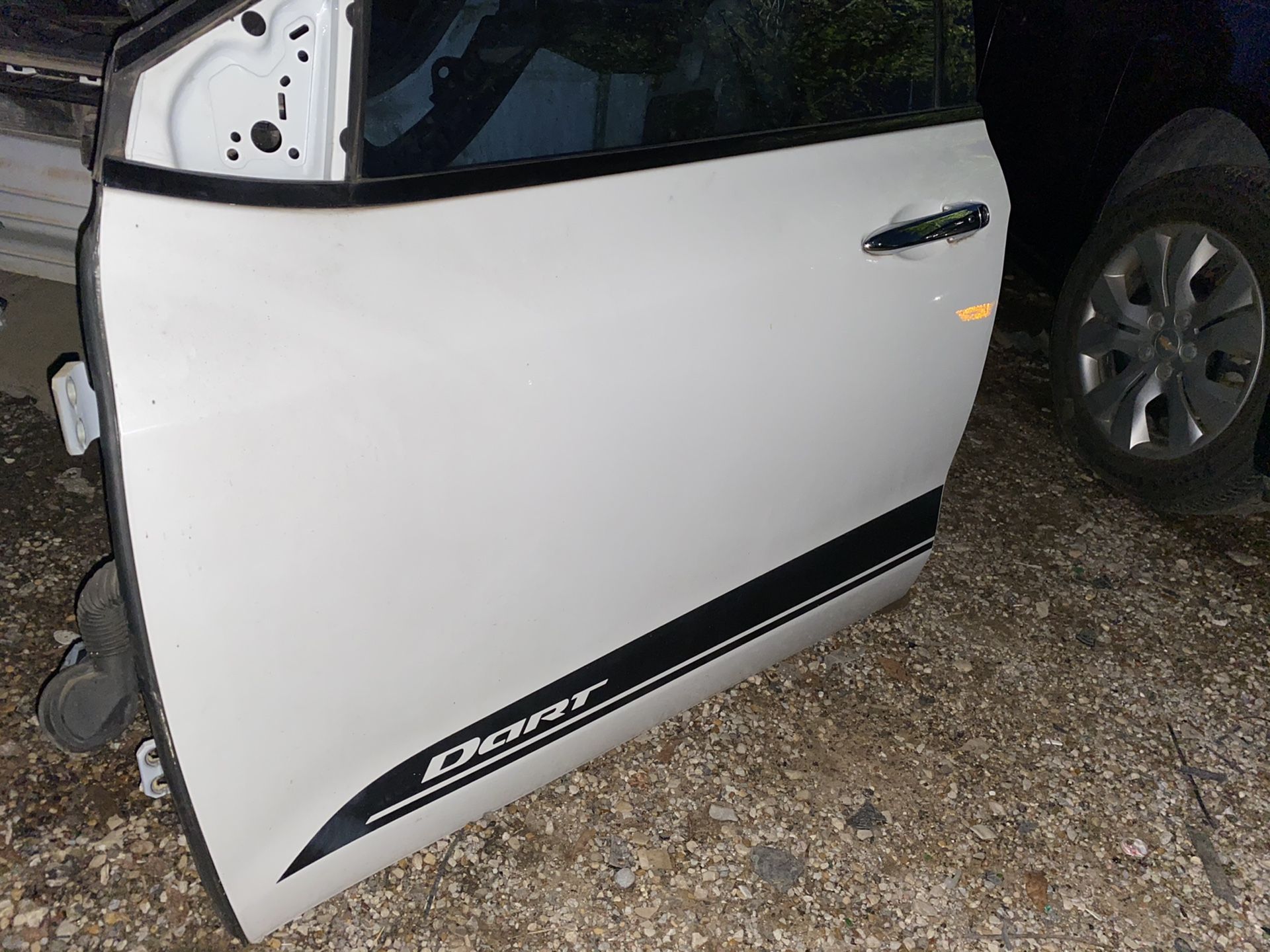 2013-2016 DODGE DART FRONT LEFT DRIVER DOOR,