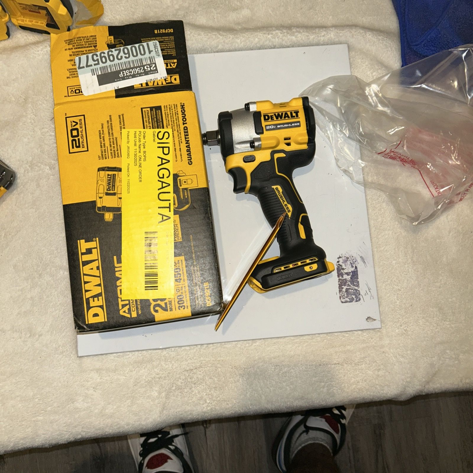 ATOMIC 20V MAX Cordless Brushless 1/2 In. Variable Speed Impact Wrench (Tool ...