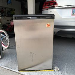 Mini Refrigerator 