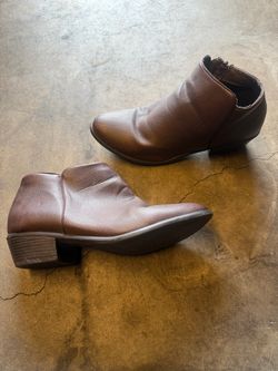Charlotte Russe boots size 9