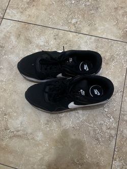 Nike 8.5 Womens