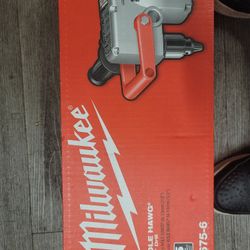 Milwaukee Hole Hog Drill