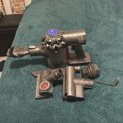 Dyson Handheld Vacuum Dc 58 w Attachments And Charger