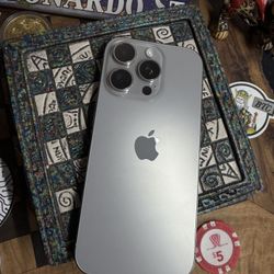 Iphone 16 Pro 256GB  Natural Titanium unlocked