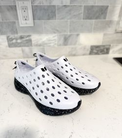 Kane Footwear