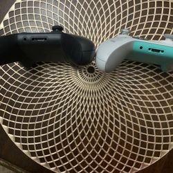 Xbox One COD White And Grey Controller 