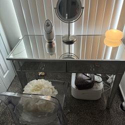 Mirrored Vanity Table 
