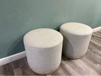 Swivel stool