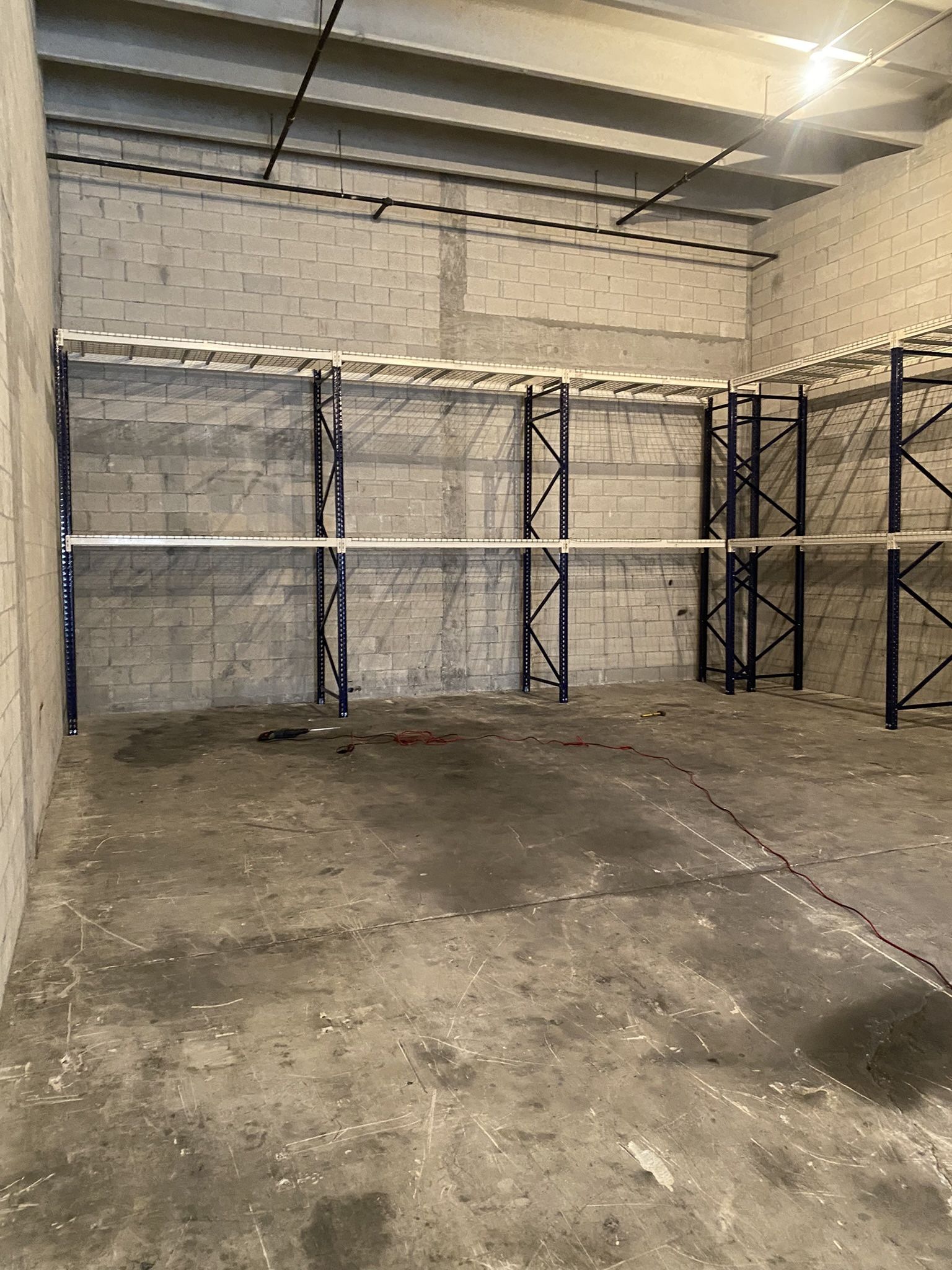 PALLET RACKS POSITION NEW AND USED CONDITION