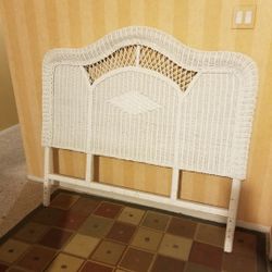 White Wicker Pier1 Headboard..Shabby Chic/Farmhouse Style..Full/Queen Size..Like New!