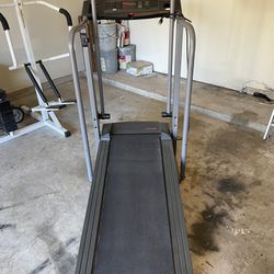  Treadmill 
