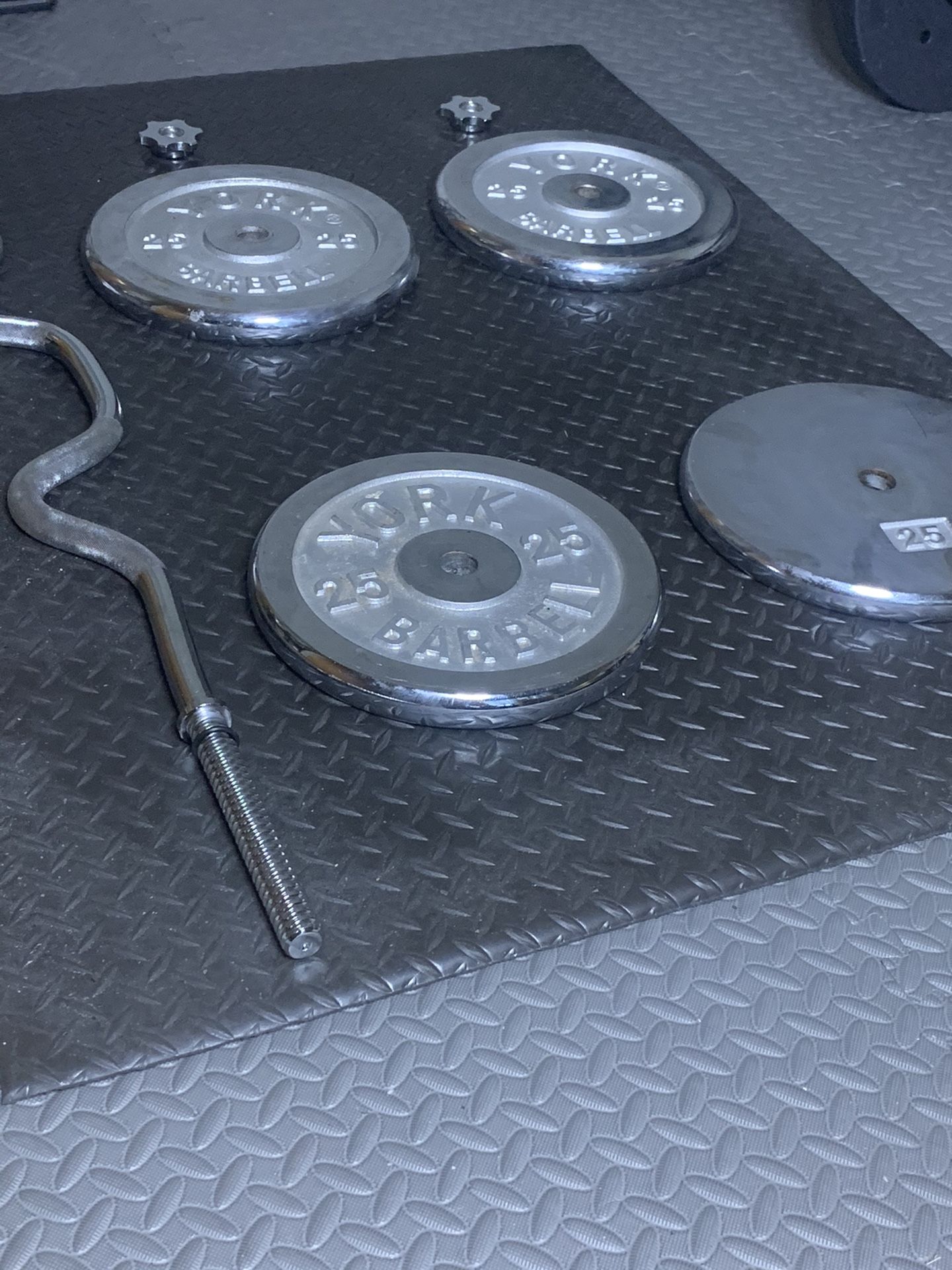 York weight set with Curl Bar