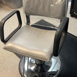 Salon Chair