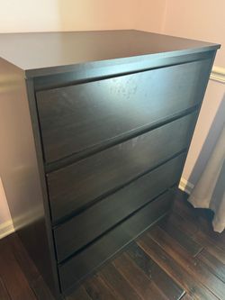 Dresser cabinet
