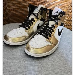 Nice Men’s NIKE Jordan Gold 2020 Shoes Size 13 US 