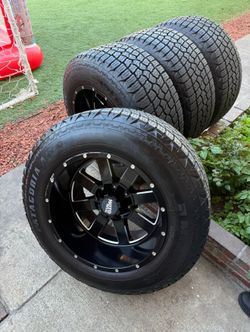 Dodge ram 2500 rims en tires 3500