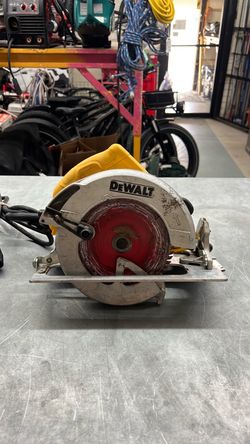 DeWalt 7-1/4” Circular Saw DWE575