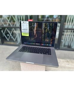 MEMORIAL DAY SALES!!! 16" MACBOOK PRO RETINA M1 PRO 10-CORE CPU, 16-CORE GPU, 32GB RAM, 512GB SSD 2021