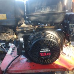 13 horse power. Electric start honda motor