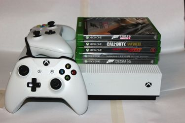 Xbox One S 500GB Bundle – 2 Controllers + Popular Games