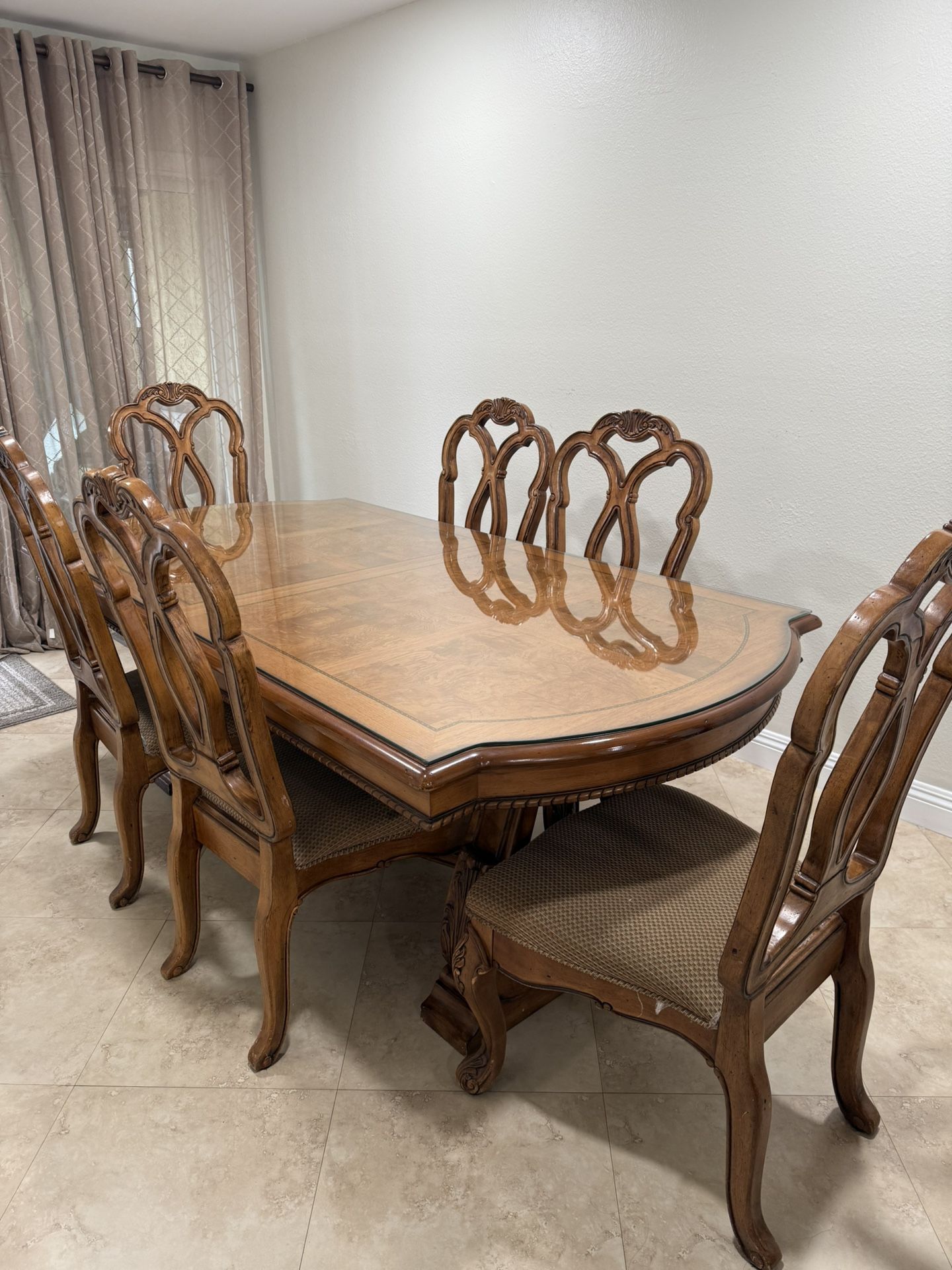 Dining Table With Glass Top 