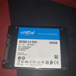 Sata SSD Crucial 240 Gigs 