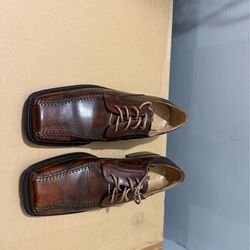 Men’s dress shoes