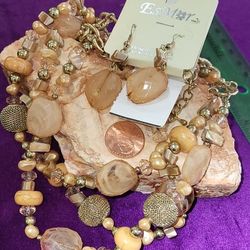 Stylish New Jewelry Set.